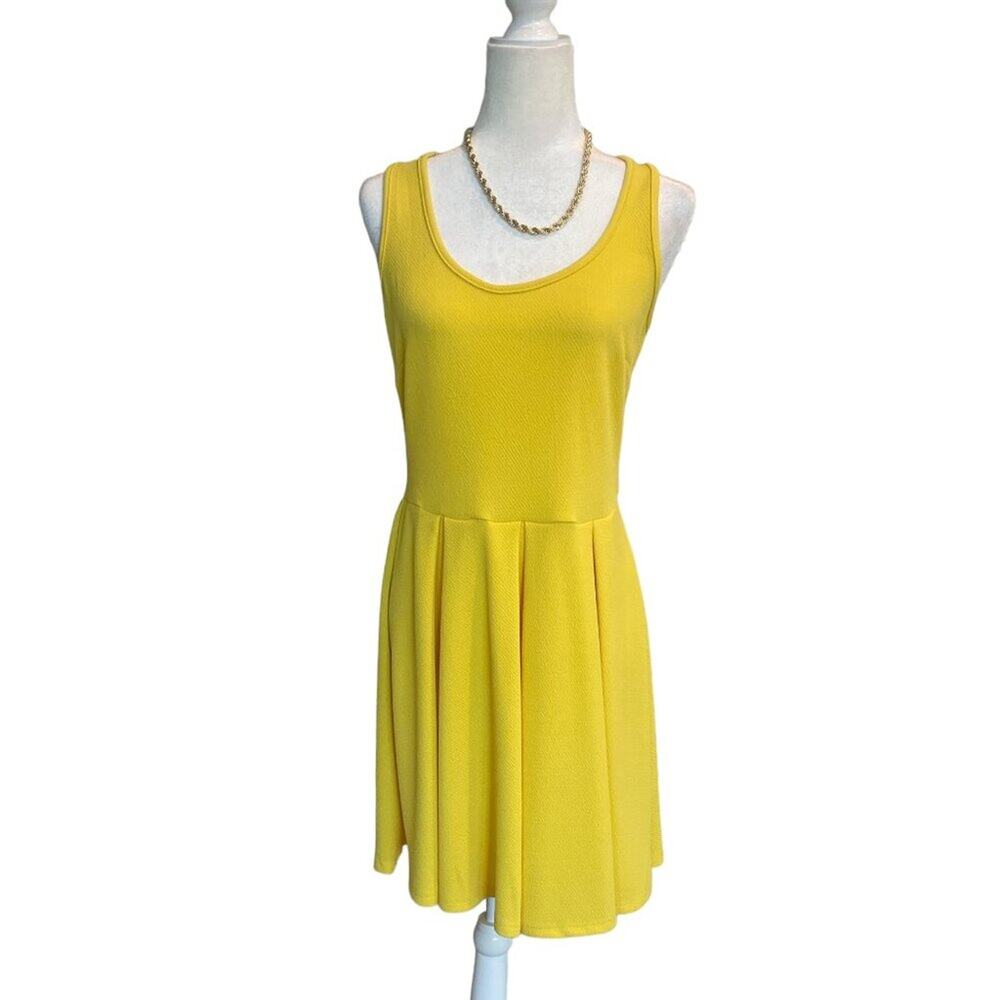 NWT White Mark Yellow Stretch Knit Fit and Flare Pleated Scoop Neck Dress Size M